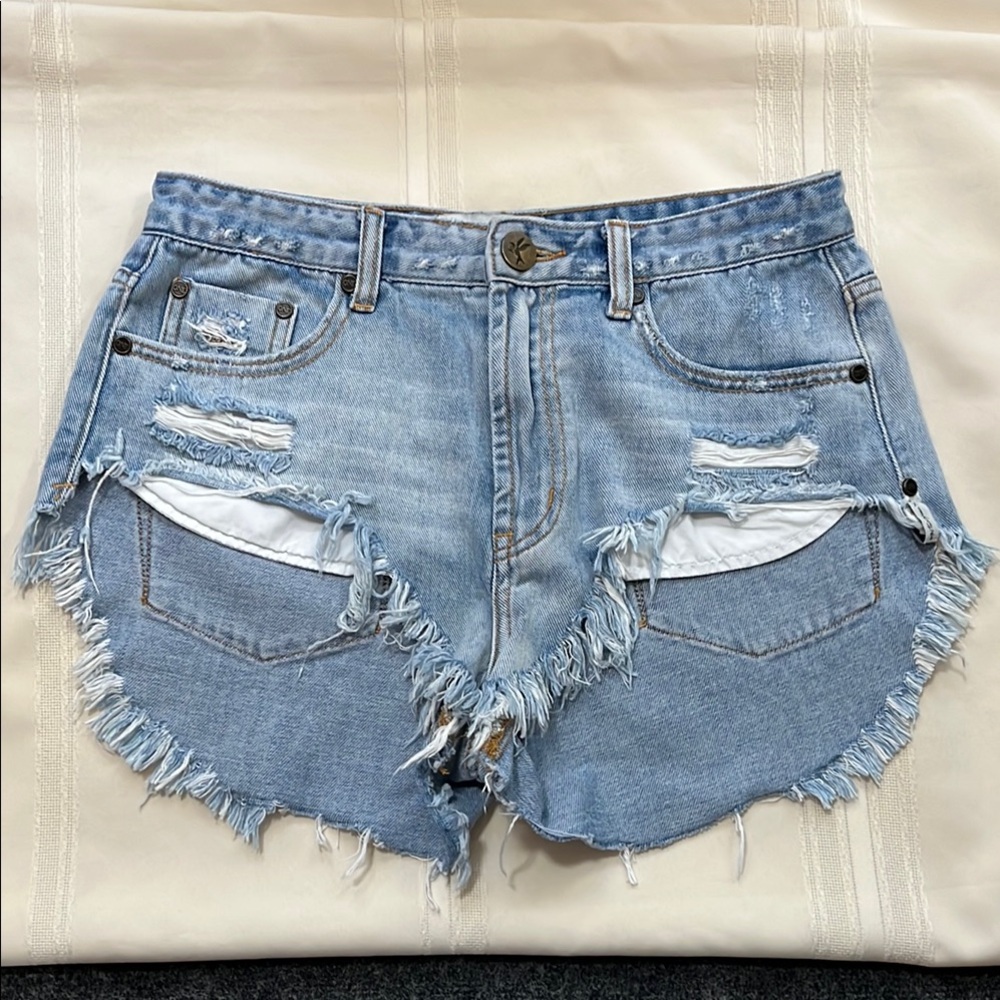 One teaspoon shortie shorts Sz 28 I think they are the roller derby style ? EUC